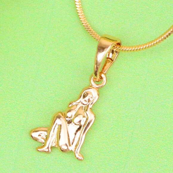 "Artistic Nude Woman Rose Gold Pendant Elegant Design, XPPT1467 - Picture 1 of 11